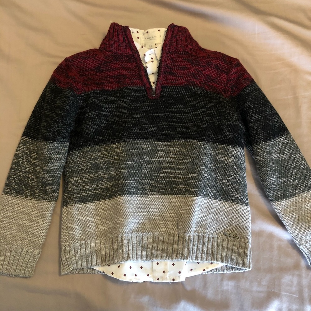 Tahari Red, Gray, and Black Boys Sweater Size 4T